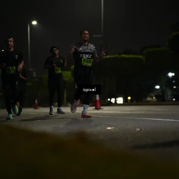 Runner Photo 5467275