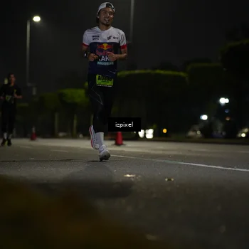 Runner Photo 5468090