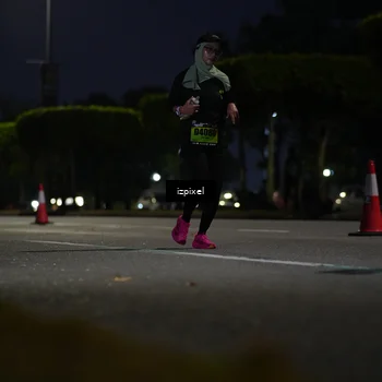 Runner Photo 5472069
