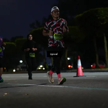 Runner Photo 5472359