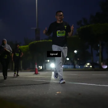 Runner Photo 5472736
