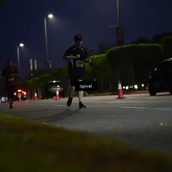 Runner Photo 5473053
