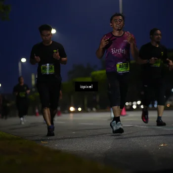 Runner Photo 5473593