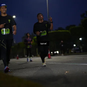 Runner Photo 5473875