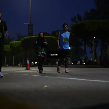 Runner Photo 5474095