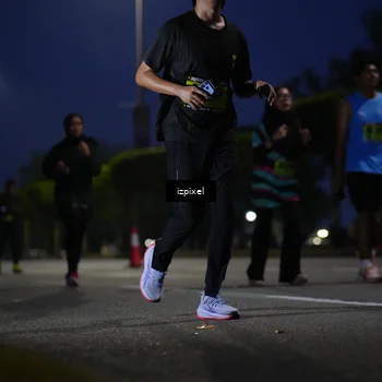 Runner Photo 5474115