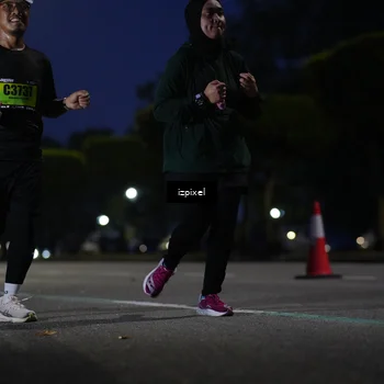 Runner Photo 5474156