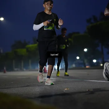 Runner Photo 5474255