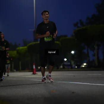 Runner Photo 5474394