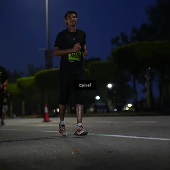 Runner Photo 5474467