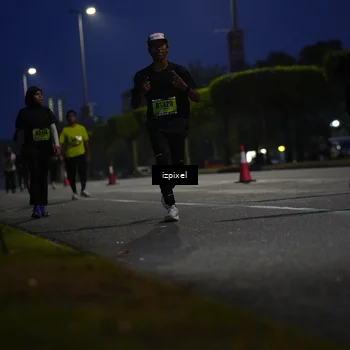 Runner Photo 5474899
