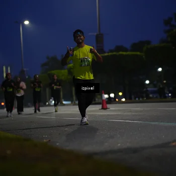 Runner Photo 5475073
