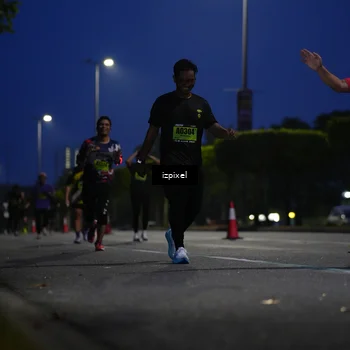 Runner Photo 5476150