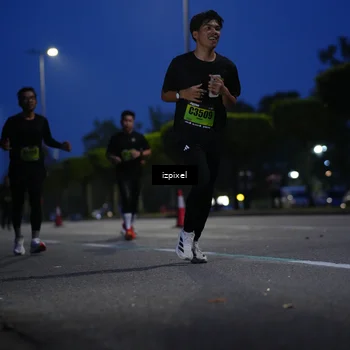 Runner Photo 5476886