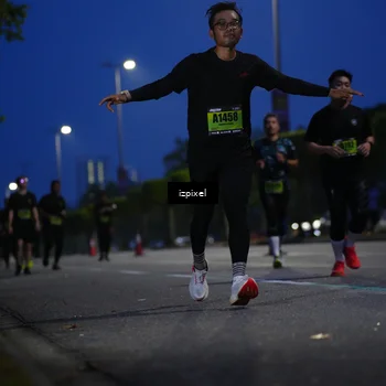 Runner Photo 5476890