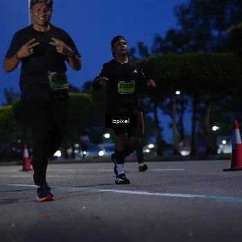 Runner Photo 5477060