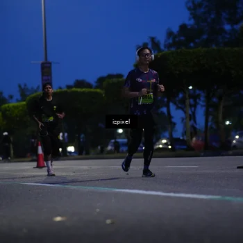 Runner Photo 5477089