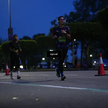 Runner Photo 5477091