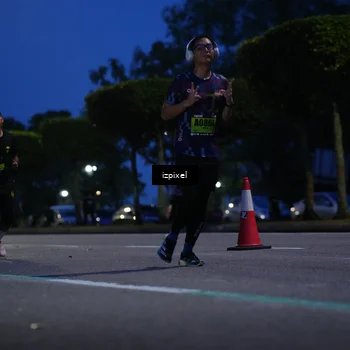 Runner Photo 5477093