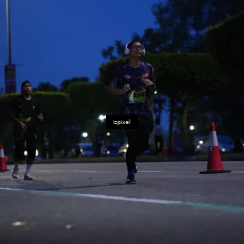 Runner Photo 5477096