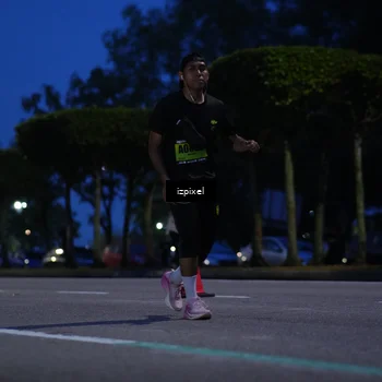 Runner Photo 5477110