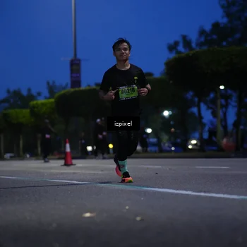 Runner Photo 5477137