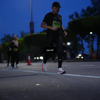 Runner Photo 5477144