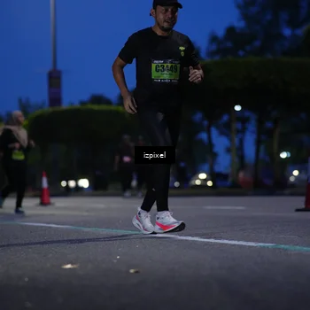 Runner Photo 5477147