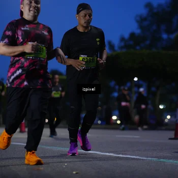 Runner Photo 5477168
