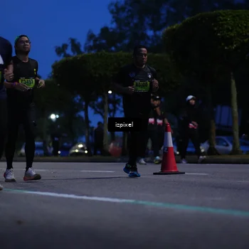Runner Photo 5477173