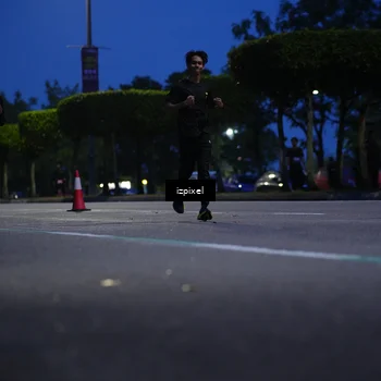 Runner Photo 5477175