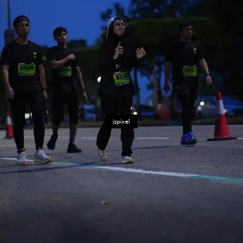 Runner Photo 5477201