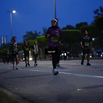 Runner Photo 5477242