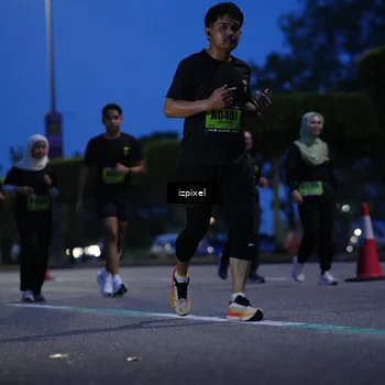 Runner Photo 5477314