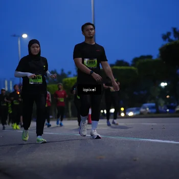 Runner Photo 5477347