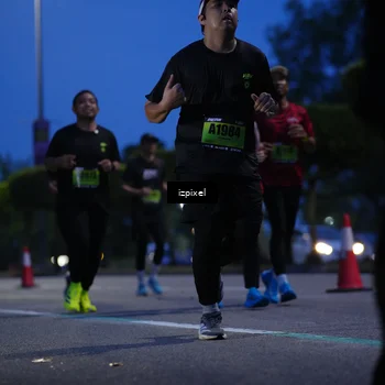 Runner Photo 5477376