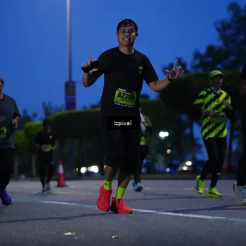 Runner Photo 5477389