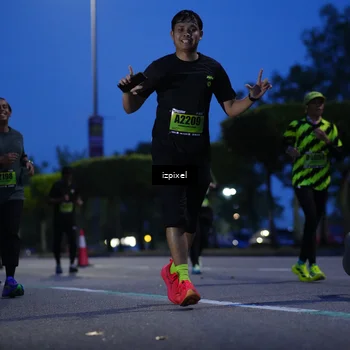 Runner Photo 5477392