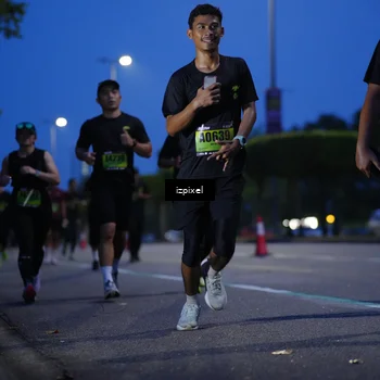 Runner Photo 5477429