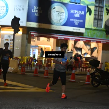 Runner Photo 5526106