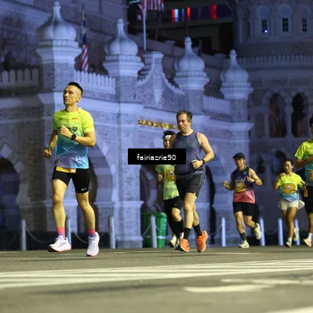 Runner Photo 5550353