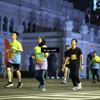 Runner Photo 5561200