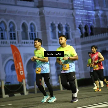 Runner Photo 5562035