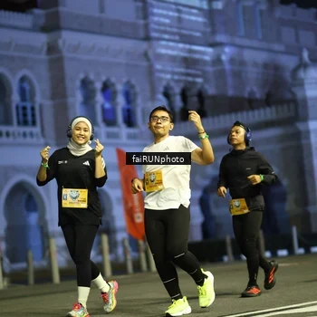 Runner Photo 5562074