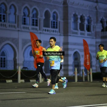 Runner Photo 5562699