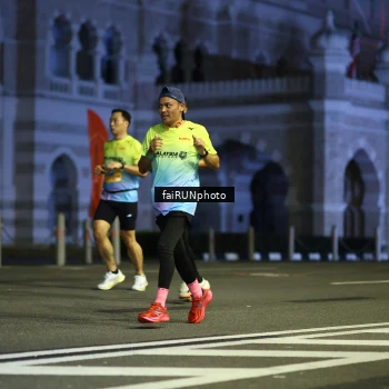 Runner Photo 5562847
