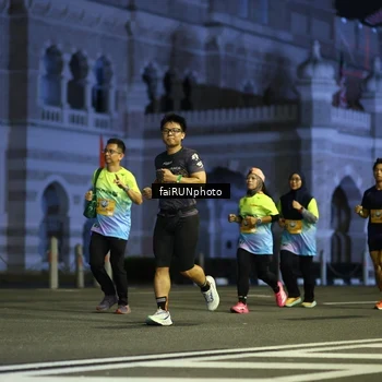 Runner Photo 5563000