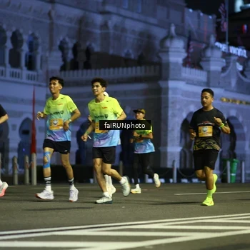 Runner Photo 5563035