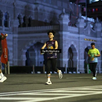 Runner Photo 5563040