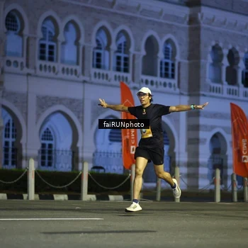 Runner Photo 5563070